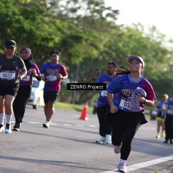 Runner Photo 8021947
