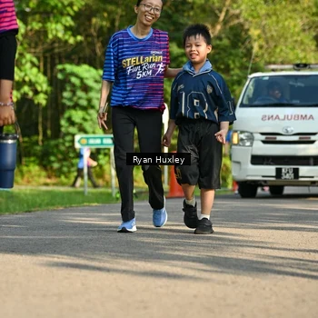 Runner Photo 8021999