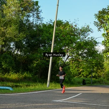 Runner Photo 8022657