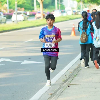 Runner Photo 8022999