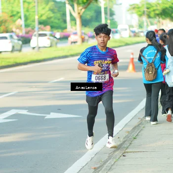 Runner Photo 8023009