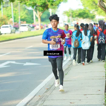 Runner Photo 8023013