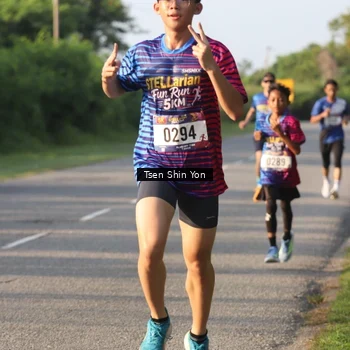 Runner Photo 8023017