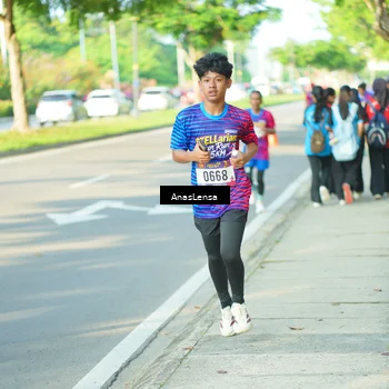 Runner Photo 8023021