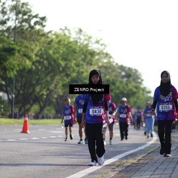 Runner Photo 8023047