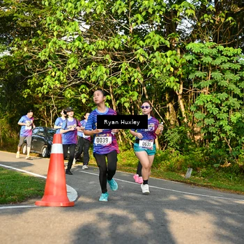 Runner Photo 8023057