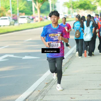 Runner Photo 8023078