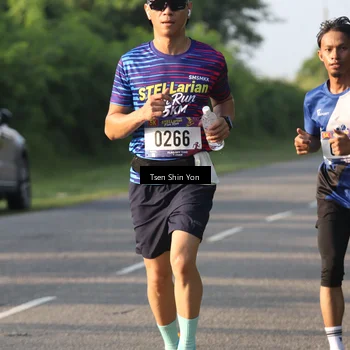 Runner Photo 8023100