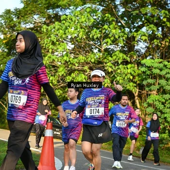 Runner Photo 8023209
