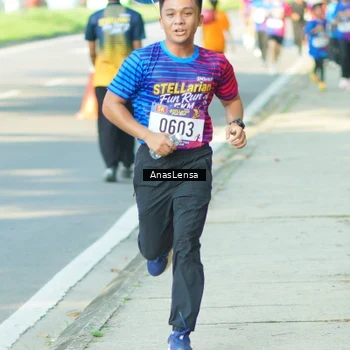 Runner Photo 8023379