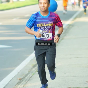 Runner Photo 8023434