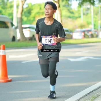 Runner Photo 8023762