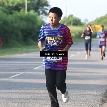 Runner Photo 8023867
