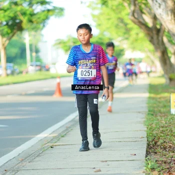 Runner Photo 8023964