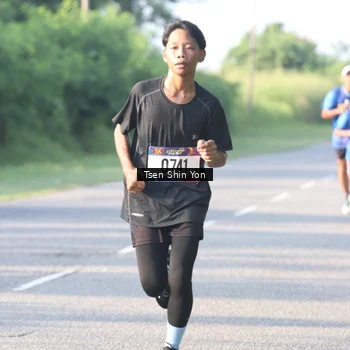 Runner Photo 8023995