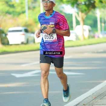 Runner Photo 8023996