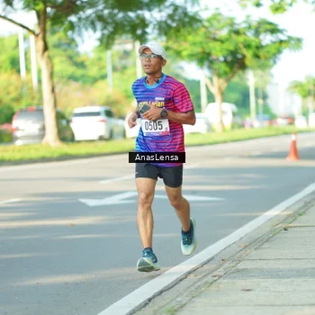 Runner Photo 8023999