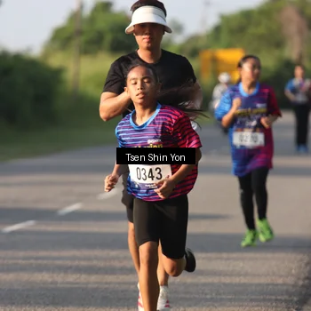 Runner Photo 8024020
