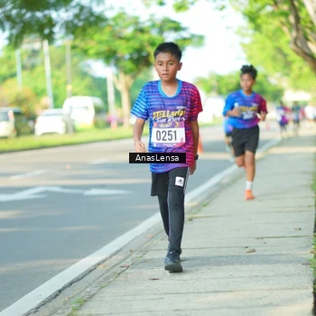 Runner Photo 8024043