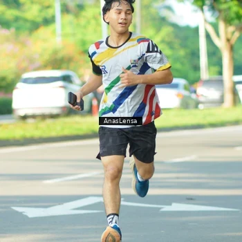 Runner Photo 8024070