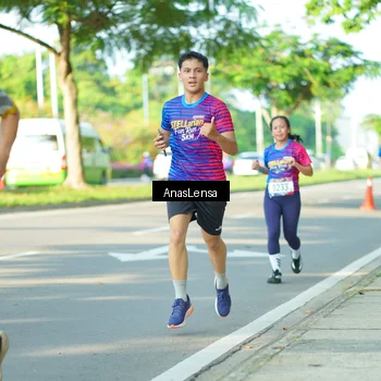 Runner Photo 8024071