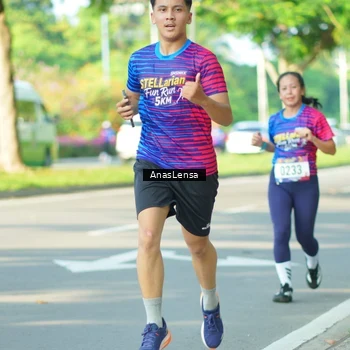Runner Photo 8024074