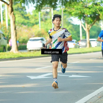 Runner Photo 8024076