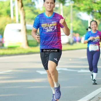 Runner Photo 8024079