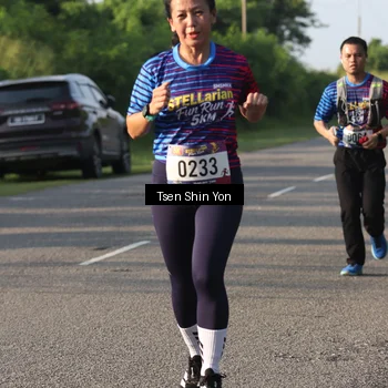 Runner Photo 8024102