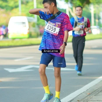 Runner Photo 8024124