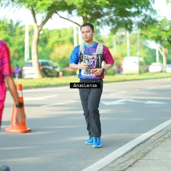 Runner Photo 8024190
