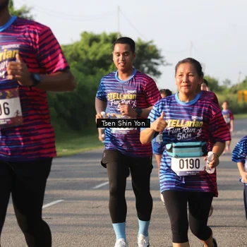 Runner Photo 8024205