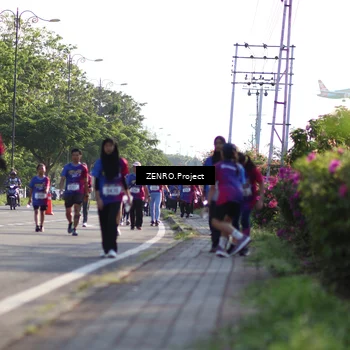 Runner Photo 8024213