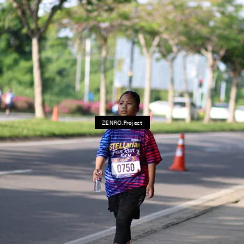 Runner Photo 8024299