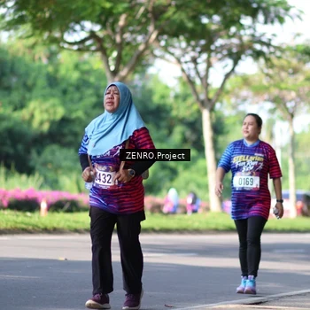 Runner Photo 8024303