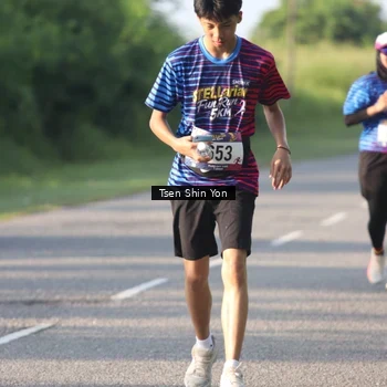 Runner Photo 8024355