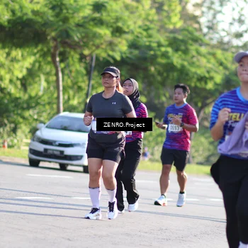 Runner Photo 8024442