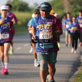 Runner Photo 8024500