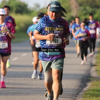 Runner Photo 8024501