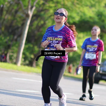 Runner Photo 8024573