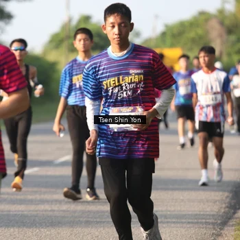 Runner Photo 8024657