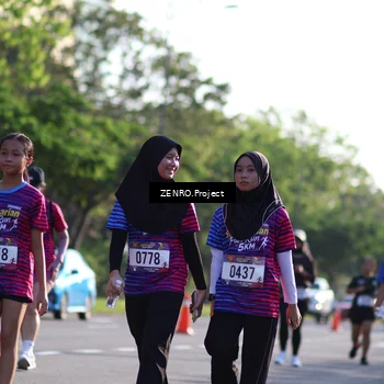 Runner Photo 8024663