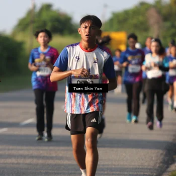 Runner Photo 8024691