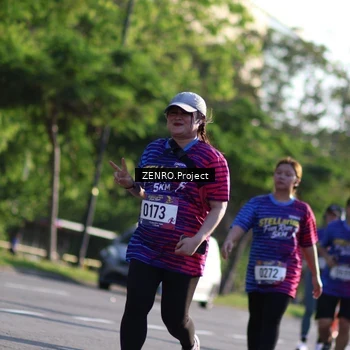 Runner Photo 8024720