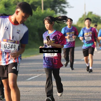 Runner Photo 8024737