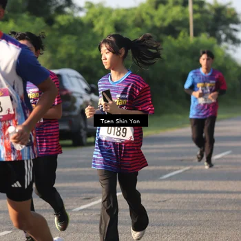 Runner Photo 8024741