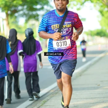 Runner Photo 8024761