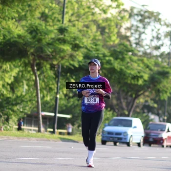 Runner Photo 8024765
