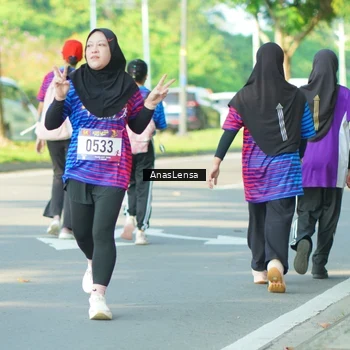 Runner Photo 8024783