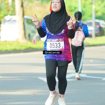Runner Photo 8024800